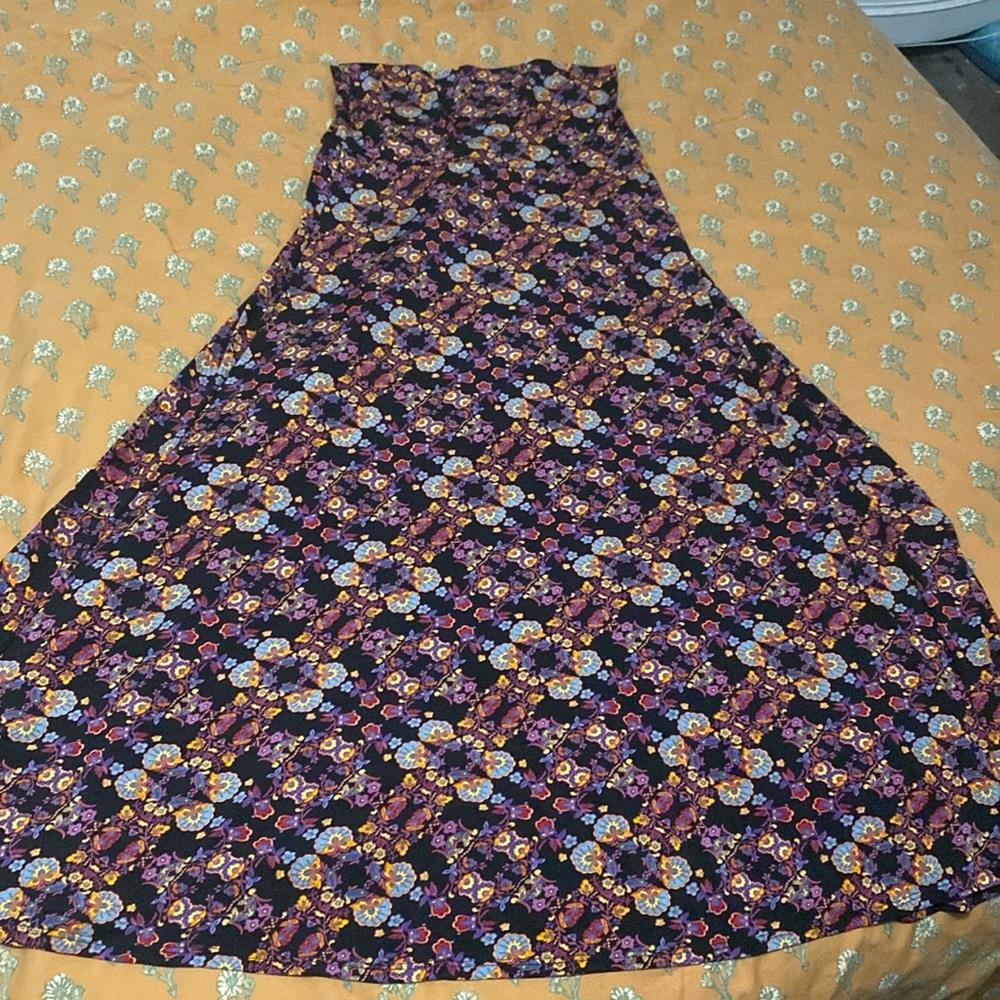 Beautiful LuLaRoe Long Maci Skirt